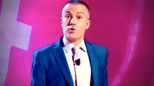 Polemica per lo sketch a Le Iene: “Mi sono mast*rbato su Emma”