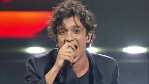 Che cosa sta combinando Tananai? Il video diventa virale sui social