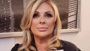 Tina Cipollari ha scritto un libro: titolo, di cosa parla e quanto costa