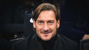 Totti e Noemi Bocchi vanno a vivere insieme: l’ex calciatore si trasferisce