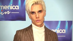 Alessandro Egger smentito dalla madre: “Dormito con i clochard? Venite a vedere la villa”