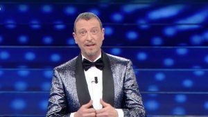 Sanremo 2023, Amadeus rivela come sceglie le canzoni: “Ho fatto mio un consiglio di Pippo Baudo”
