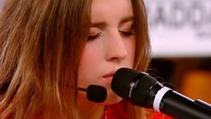 Amici, un’altra figlia d’arte: dopo LDA c’è Angelina, la figlia di Mango