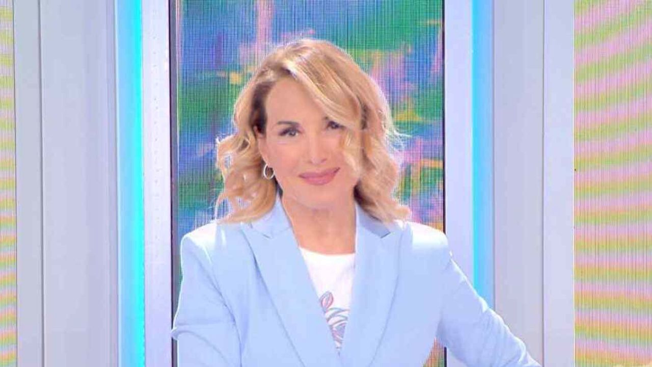 Barbara d'Urso: il successo della conduttrice arriva fino in Senegal 41 barbara d'urso senegal