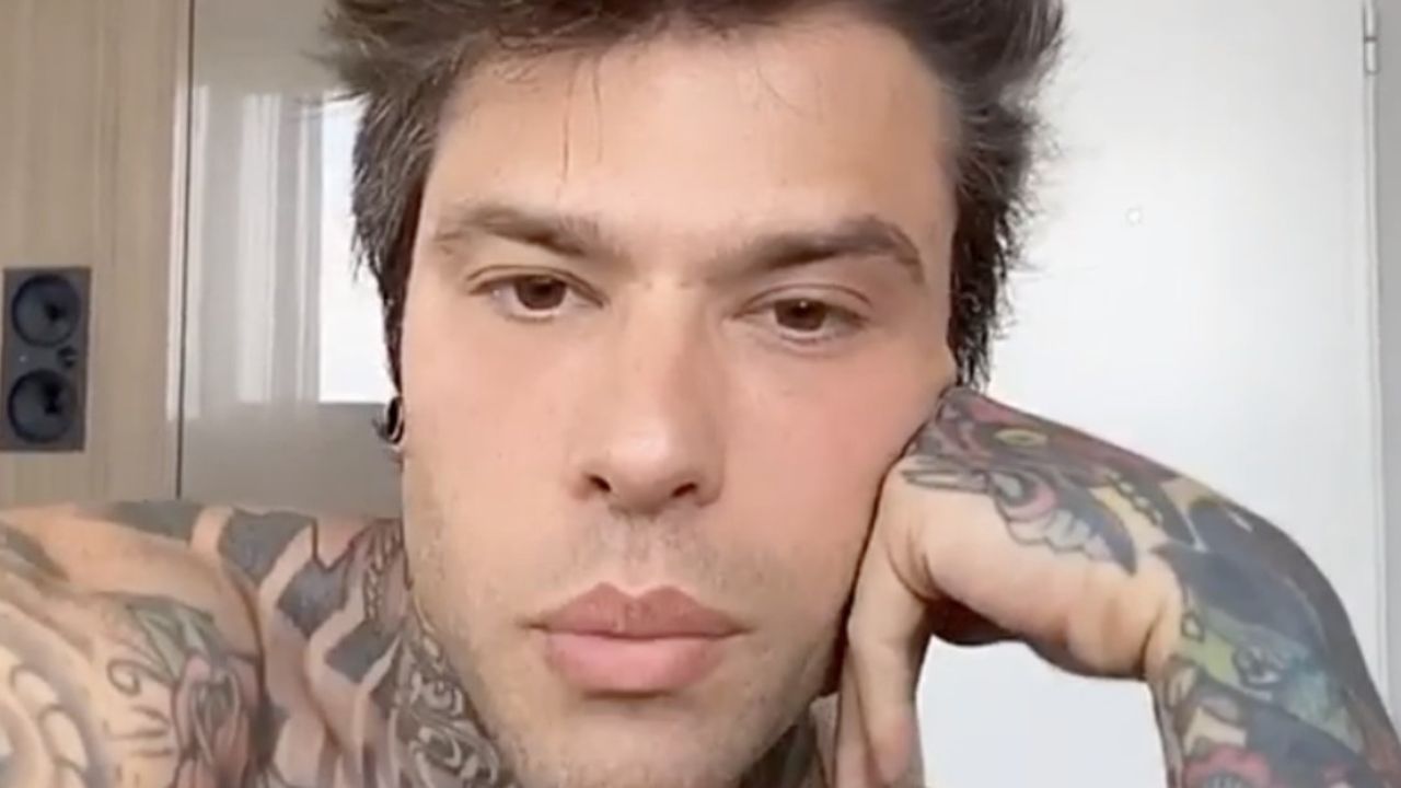Fedez, l'amara confessione: "Dopo il cancro sono diventato un essere umano peggiore" 41 fedez cancro