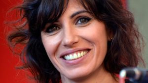 Giorgia torna con Normale: il nuovo singolo è scritto da Mahmood