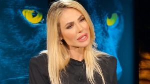 Ilary Blasi in dolce compagnia: la conduttrice a cena con un uomo