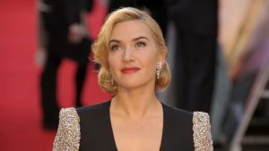 Kate Winslet dona 17mila sterline a una madre in difficoltà: “Sono scoppiata in lacrime”