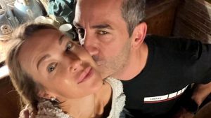 Selvaggia Lucarelli attacca Matteo Viviani: la moglie della Iena interviene in sua difesa