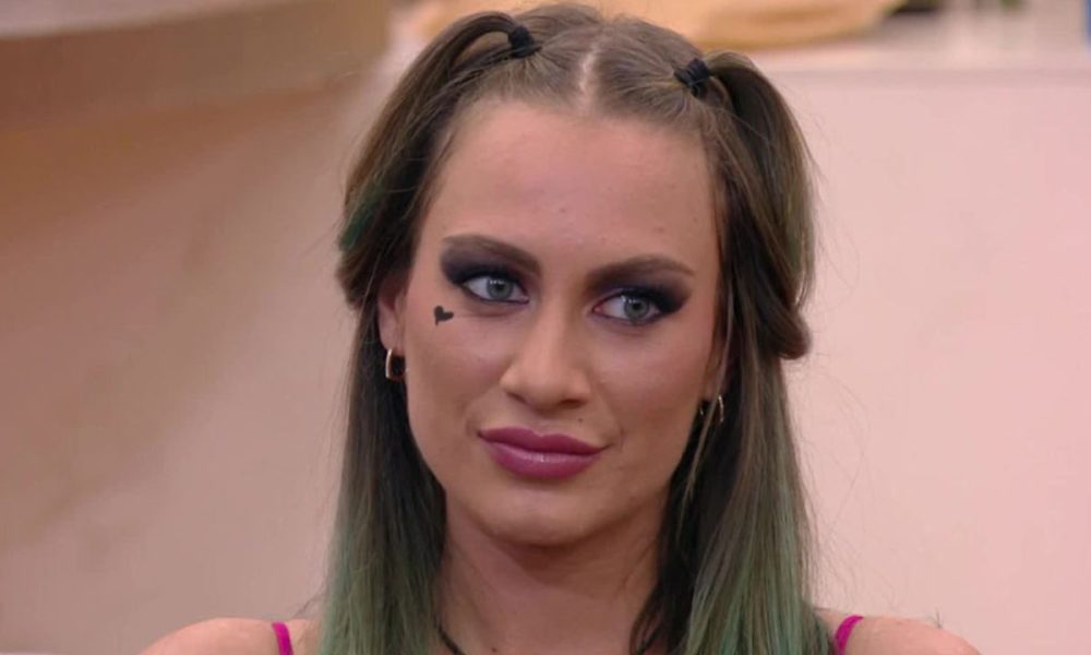 GF VIP, Nikita contro tutte: “Vorrebbero solo farselo…”