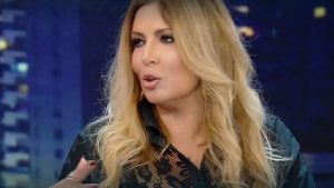 Selvaggia Lucarelli dura contro Montesano: “Se rientra a Ballando, esco io”