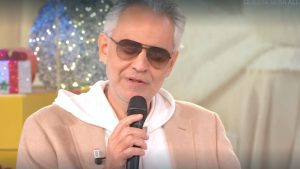 Andrea Bocelli a Domenica In, è boom di critiche: “Basta, che noia”
