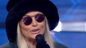 Anna Oxa e la domanda negata, la replica: “Attaccata da sempre”