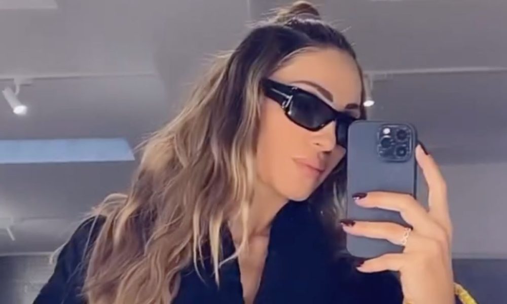 “Anna Tatangelo frequenta un nuovo cavaliere”
