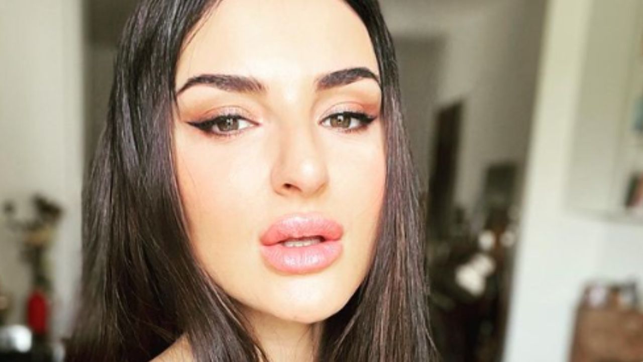 Arisa ancora sommersa dalle critiche: "Da cantante a..." 41 arisa critiche