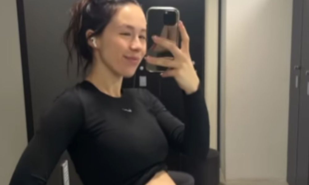 Aurora Ramazzotti incinta si allena: “Le abitudini si adattano”