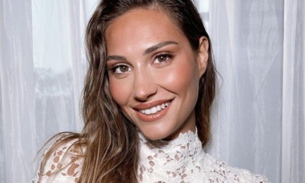 Beatrice Valli, la gravidanza si complica: “Devo fare attenzione”