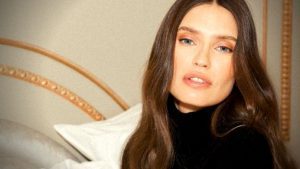 Bianca Balti annuncia il ricovero: “Presto la rimozione di entrambi i seni”