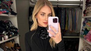 Chiara Ferragni apre al second hand, ma Selvaggia Lucarelli la riprende subito