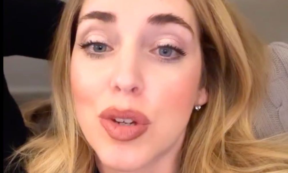 Chiara Ferragni contro Maria De Filippi? Il post critico: “Non sanno parlare di donne”