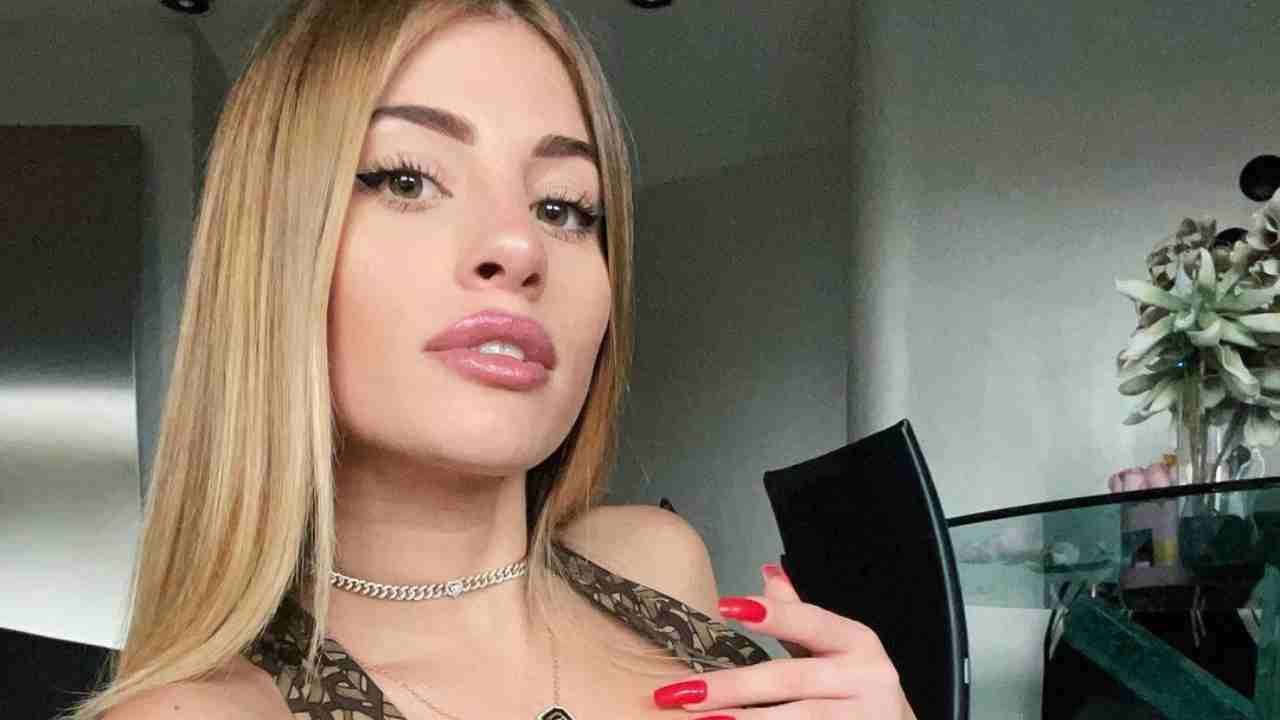 Chiara Nasti nella bufera: quanto costa il peluche preferito del figlio 41 chiara nasti figlia