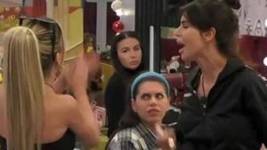 Dana è una furia al GF Vip contro Oriana: “Il tuo cul* è sporco”