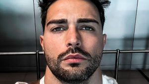Davide Donadei al GF VIP, l’indiscrezione: “Ha lasciato Chiara per la tv”