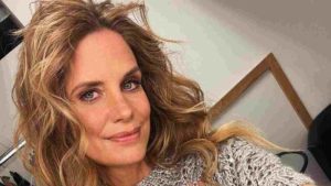 Filippa Lagerback ha detto no alla chirurgia estetica: “Voglio invecchiare riconoscendomi”