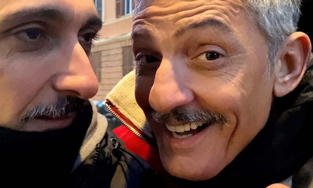 Fiorello nel mirino del vicinato: “Dalle 6:30 non si dorme in più”