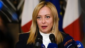 Giorgia Meloni, minacce di morte sui social: “Ammazzo te e tua figlia”