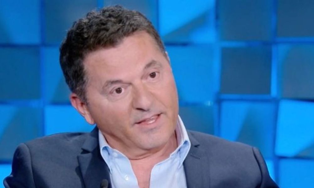 Teo Mammucari, nuovi dettagli sull’addio a Le Iene e la lite con Parenti