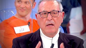 Uomini e Donne: Gemma sbugiarda Mario, che viene cacciato dal programma