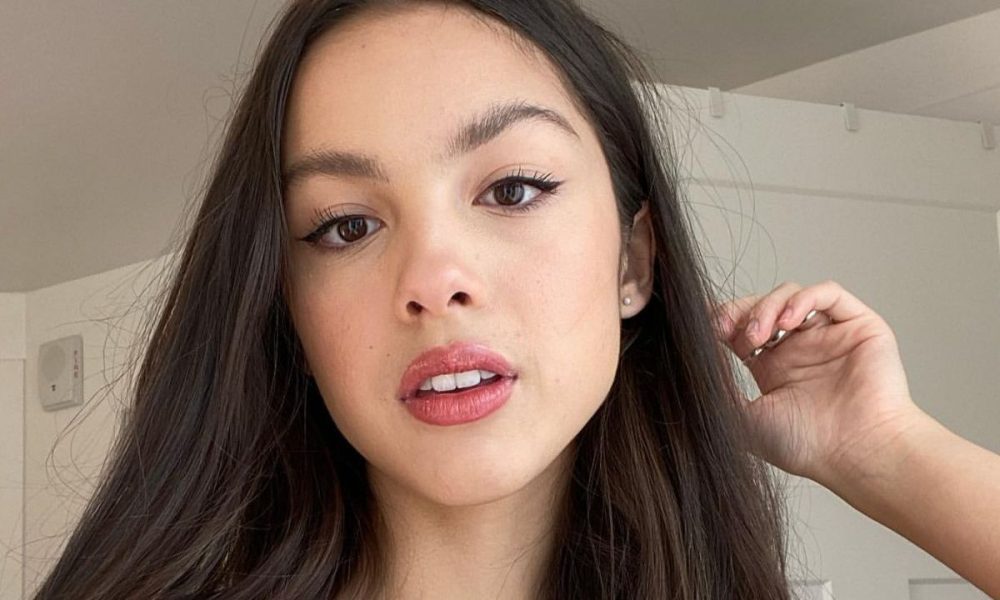 Olivia Rodrigo fa un regalo ai suoi fan: la cantante ha reso nota una canzone scritta a soli 5 anni