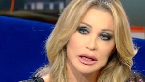 Paola Ferrari in lotta contro il cancro: “Mi opererò fra qualche giorno”