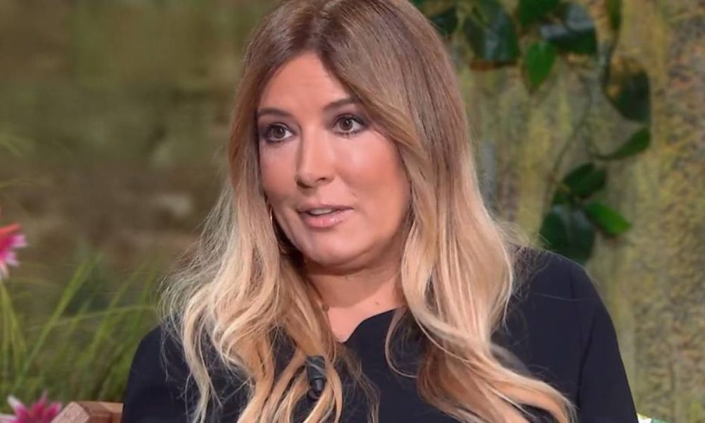 Selvaggia Lucarelli, il duro commento su Fedez: “Si compra tutti”