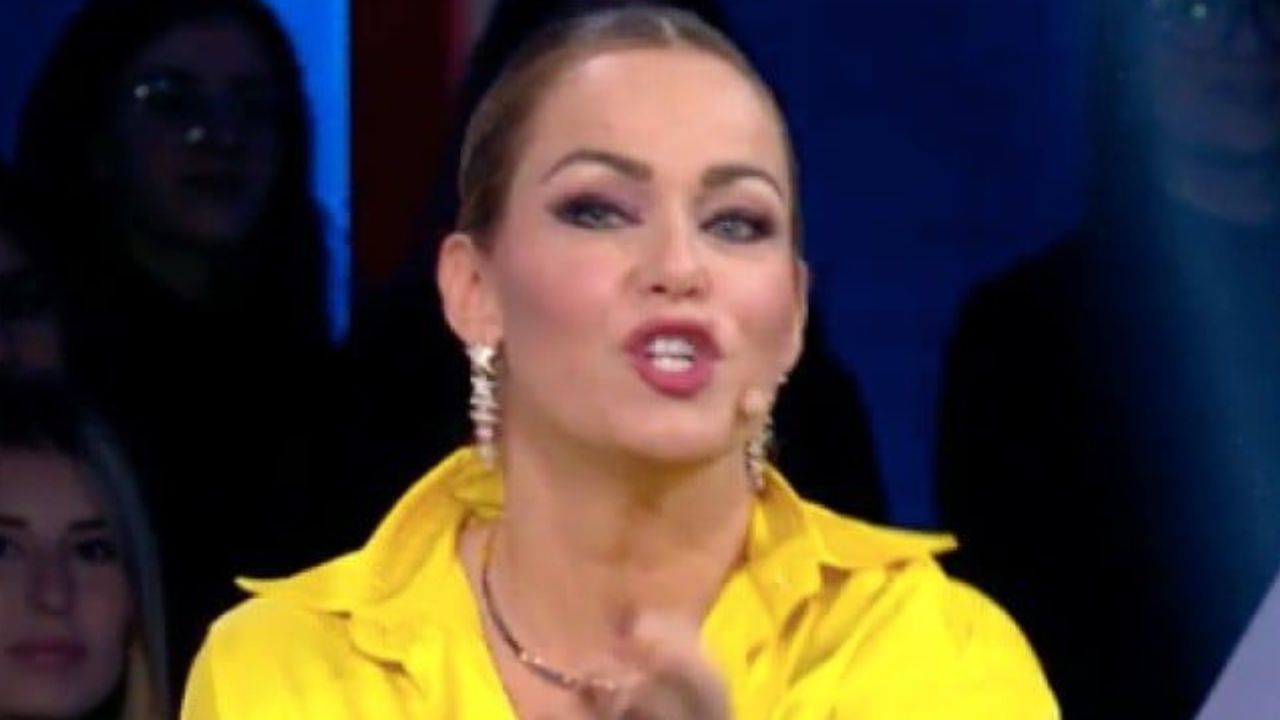 Sonia Bruganelli smentita dai social: il video al GF Vip 41 sonia bruganelli oriana gf vip