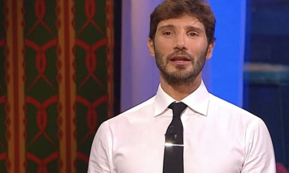 Stefano De Martino, le confessioni inaspettate: “Non usavo il preservativo”