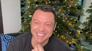 Tiziano Ferro, il primo Natale con i figli: lo scatto è diventato virale