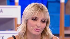 Veronica Peparini torna ad Amici nella puntata di domani: la foto dell’abbraccio con Maria