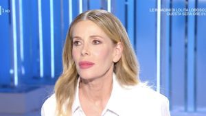 Domenica In, siparietto ironico tra Mara Venier e Alessia Marcuzzi: “Ha tirato su il sedere”
