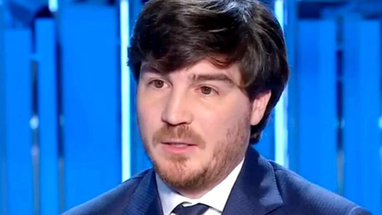 Andrea Piazzolla, pesanti accuse dall'ex: "Si dichiara indigente" 41 andrea piazzolla condannato