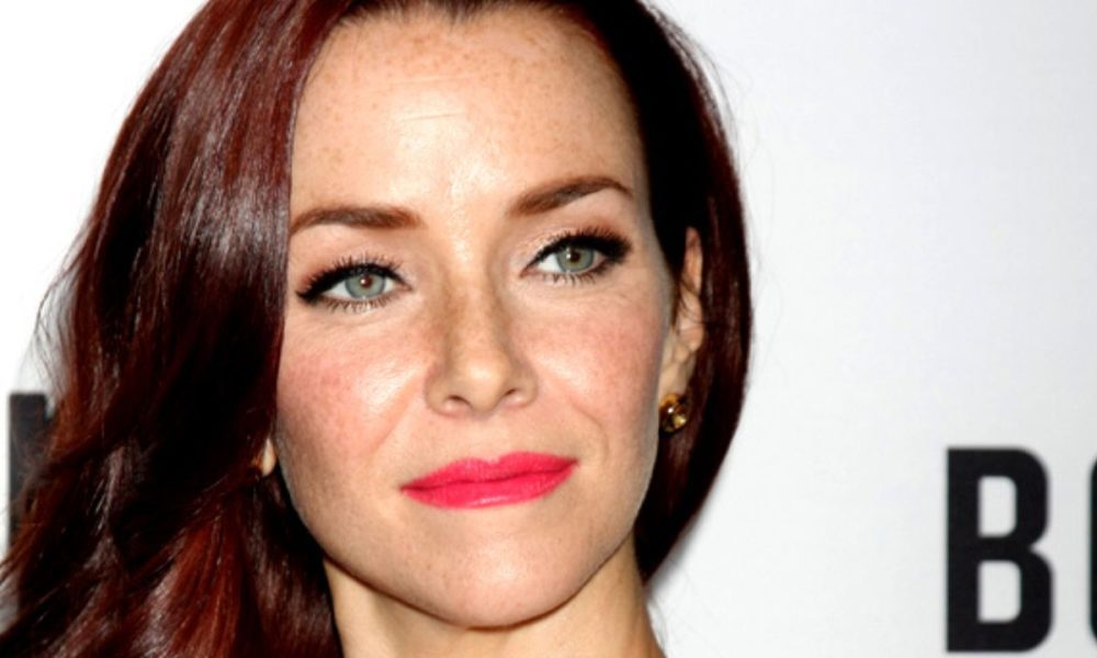 Morta di cancro a 45 anni l’attrice Annie Wersching
