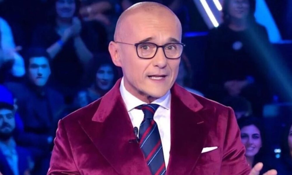 Antonella o Edoardo? Da che parte sta Alfonso Signorini lo rivela un like