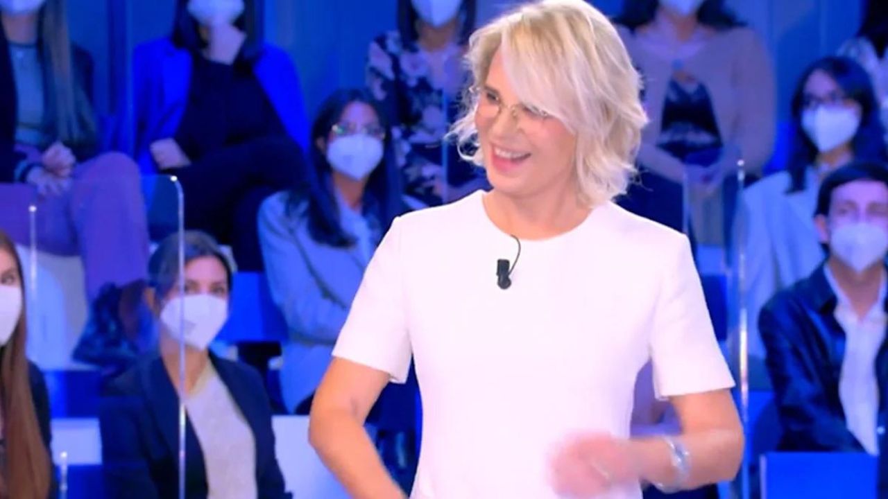 Ascolti tv ieri sera: è record per C'è Posta per Te di Maria De Filippi 41 ascolti tv c'è posta