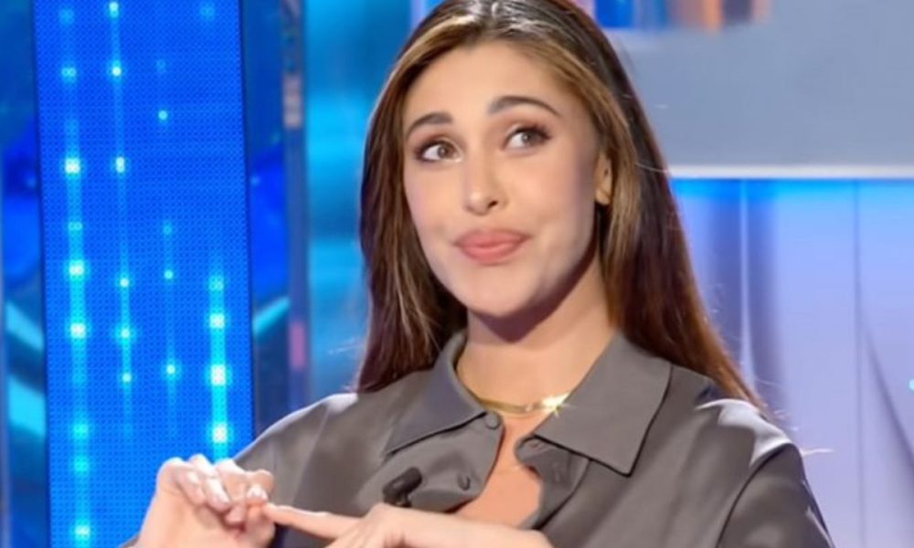Belén Rodriguez amarcord: nella foto da piccola è uguale a Santiago