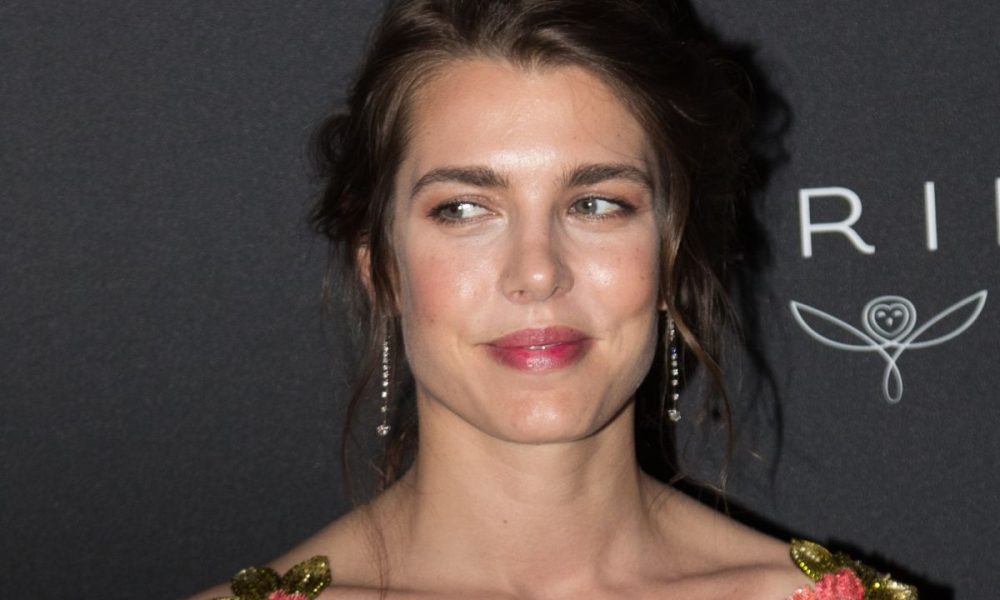 Charlotte Casiraghi è incinta: “Aspetta il terzo figlio”