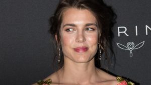 Charlotte Casiraghi è incinta: “Aspetta il terzo figlio”
