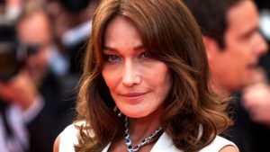 Festival di Sanremo 2023: salta fuori il nome di Carla Bruni