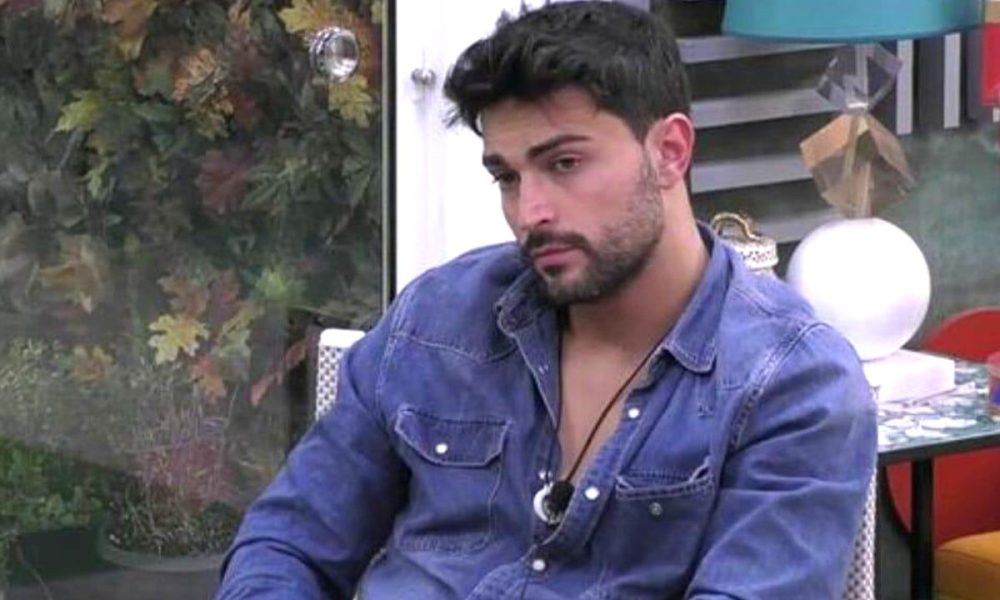 Davide Donadei, la rivelazione al GF VIP sul papà: “In carcere oltre 10 anni”