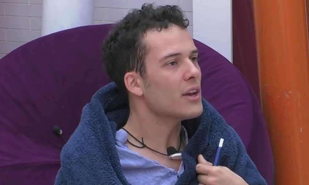 Edoardo Donnamaria sotto attacco: in sua difesa interviene il papà